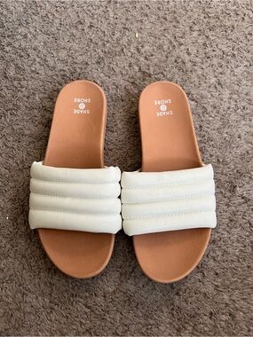 Shade & Shore Cream Padded Slide Sandals with Tan Footbed